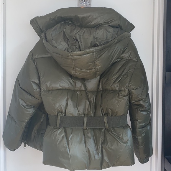 NWT WARM PUFFER JACKET WITH BELT AND HOOD - Picture 5 of 5